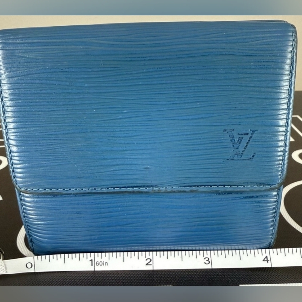 Louis Vuitton Epi Wallet. Gorgeous blue!